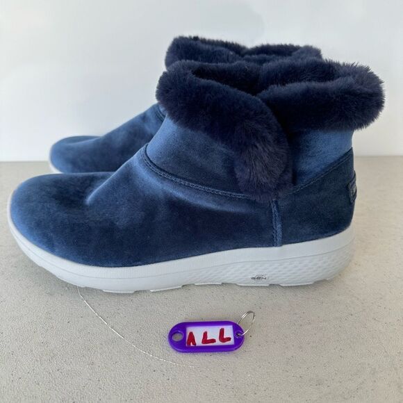 Skechers On The Go City 2 Royalty Chugga Boots Navy Velvet 144435W Womens Sz 8 - Picture 1 of 7